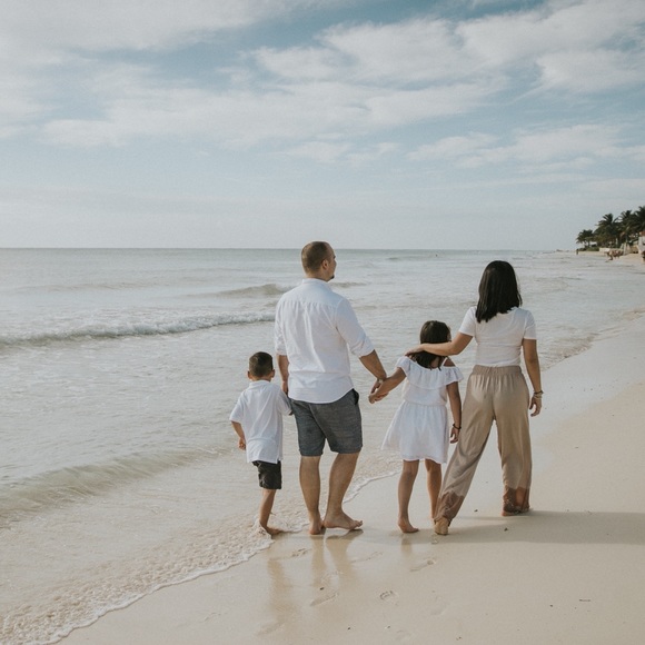 Meet your Posher, Kendall - Picture 4 of 6